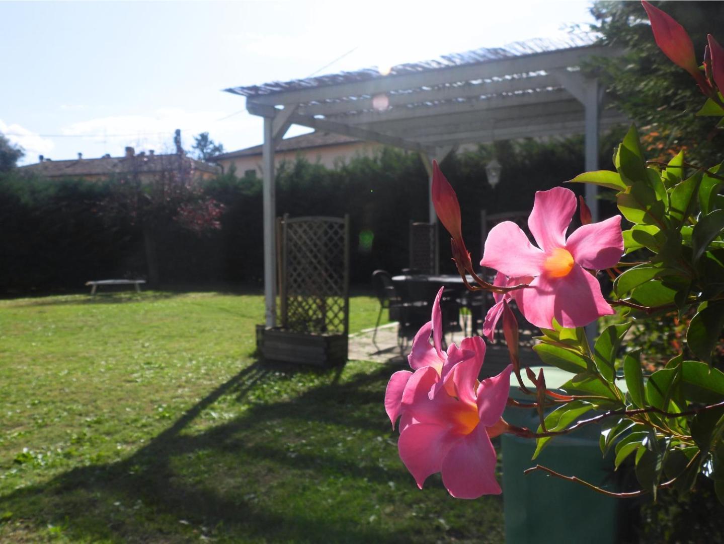 Villa Adige Luxury - M&M Holiday House เปรูจา ภายนอก รูปภาพ