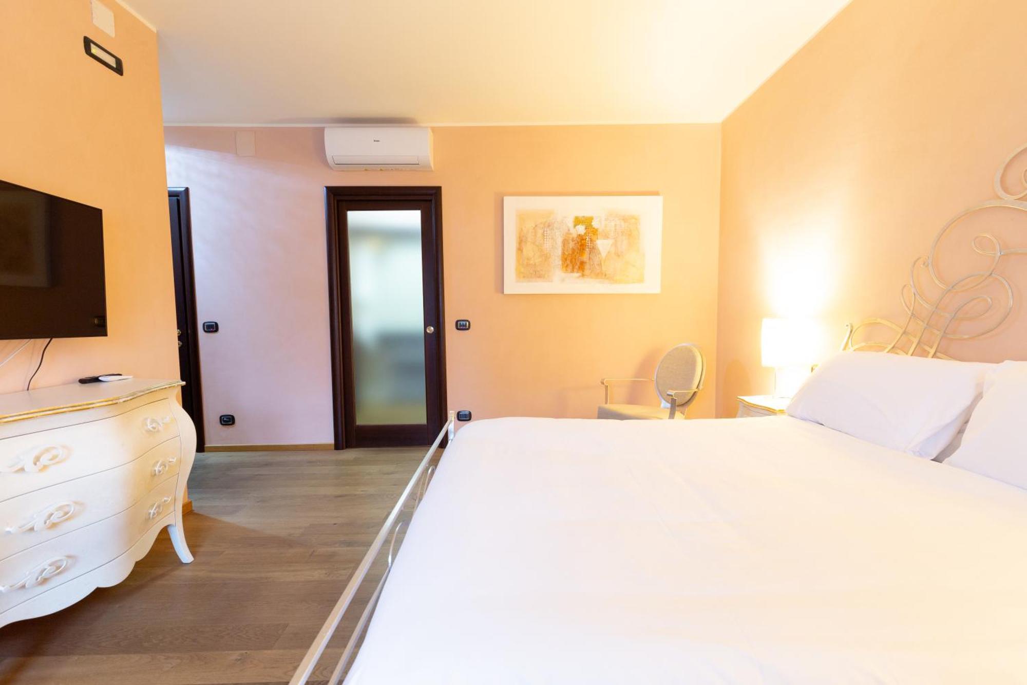 Villa Adige Luxury - M&M Holiday House เปรูจา ภายนอก รูปภาพ